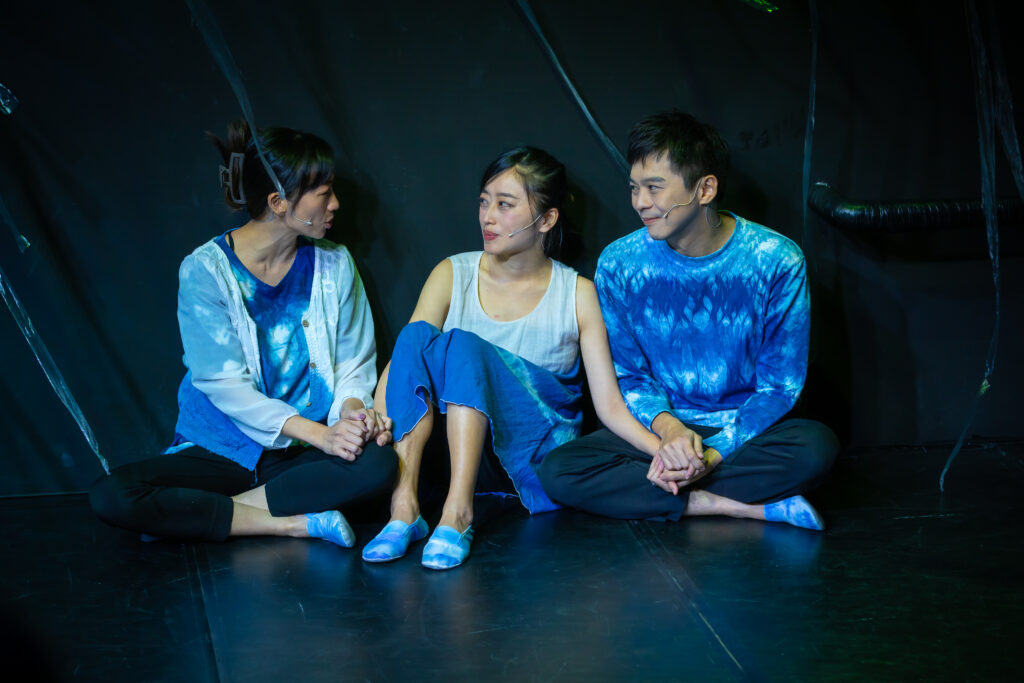 右為影星潘奕如，中為演員賴茉凡、右為演員邵小猴